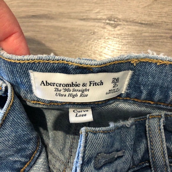 Abercrombie 90s Straight Ultra High Rise - Picture 3 of 4